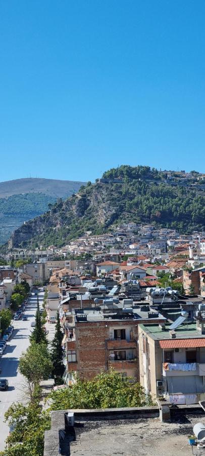 Luis Penthouse Apartman Berat Kültér fotó