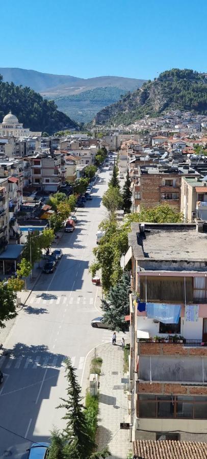 Luis Penthouse Apartman Berat Kültér fotó