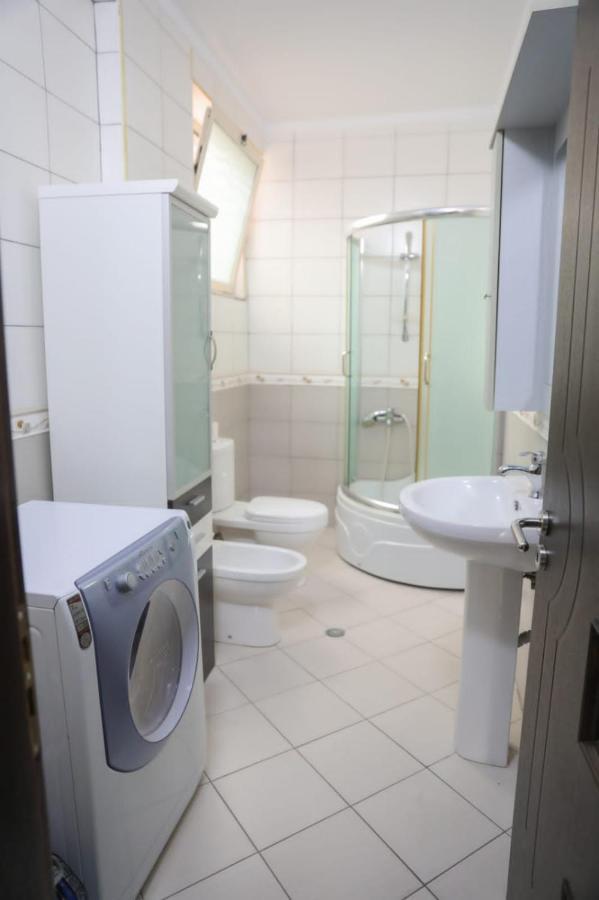 Luis Penthouse Apartman Berat Kültér fotó