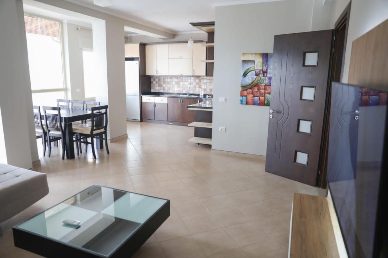 Luis Penthouse Apartman Berat Kültér fotó