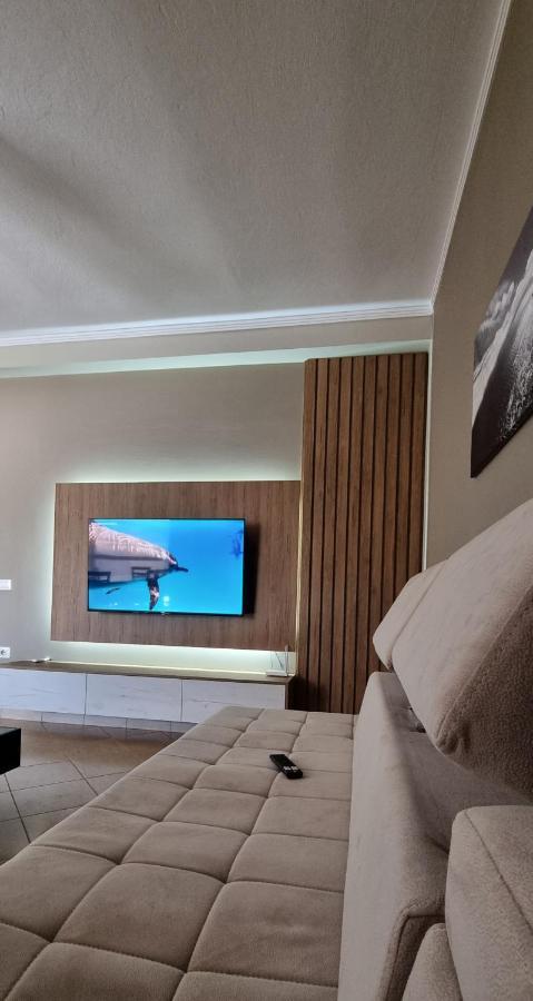 Luis Penthouse Apartman Berat Kültér fotó