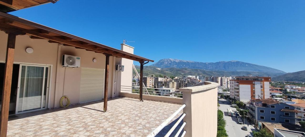 Luis Penthouse Apartman Berat Kültér fotó