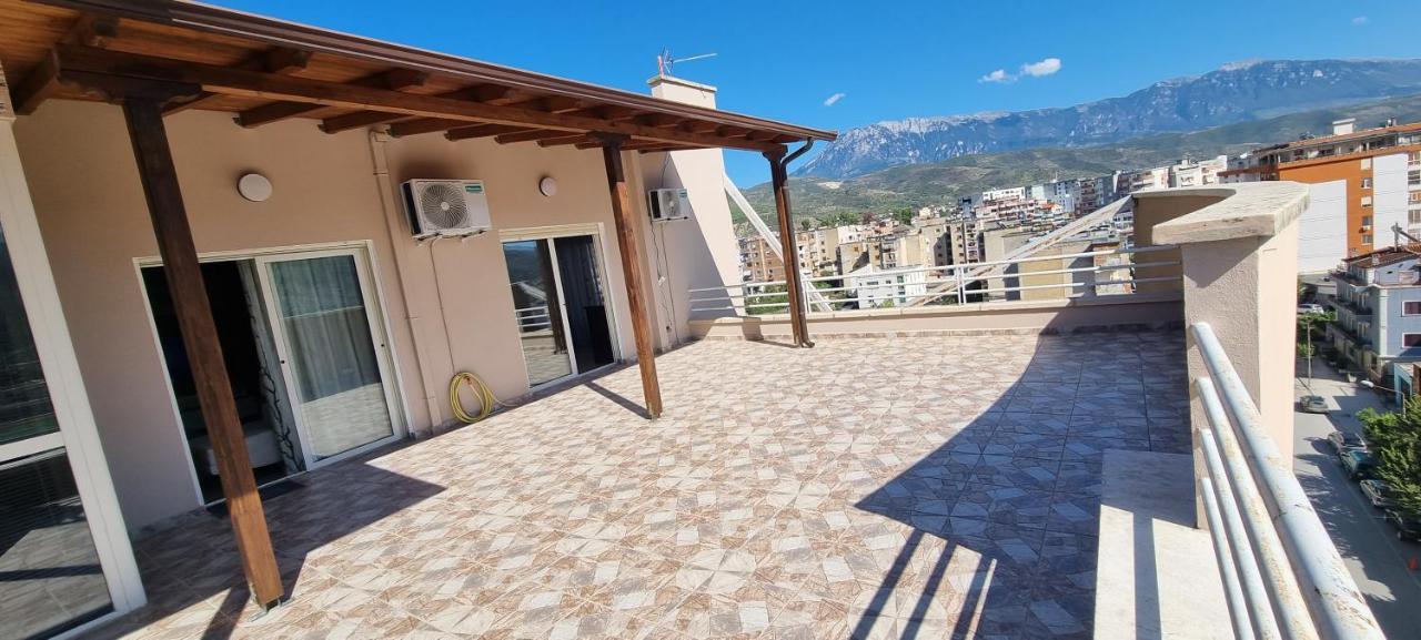 Luis Penthouse Apartman Berat Kültér fotó