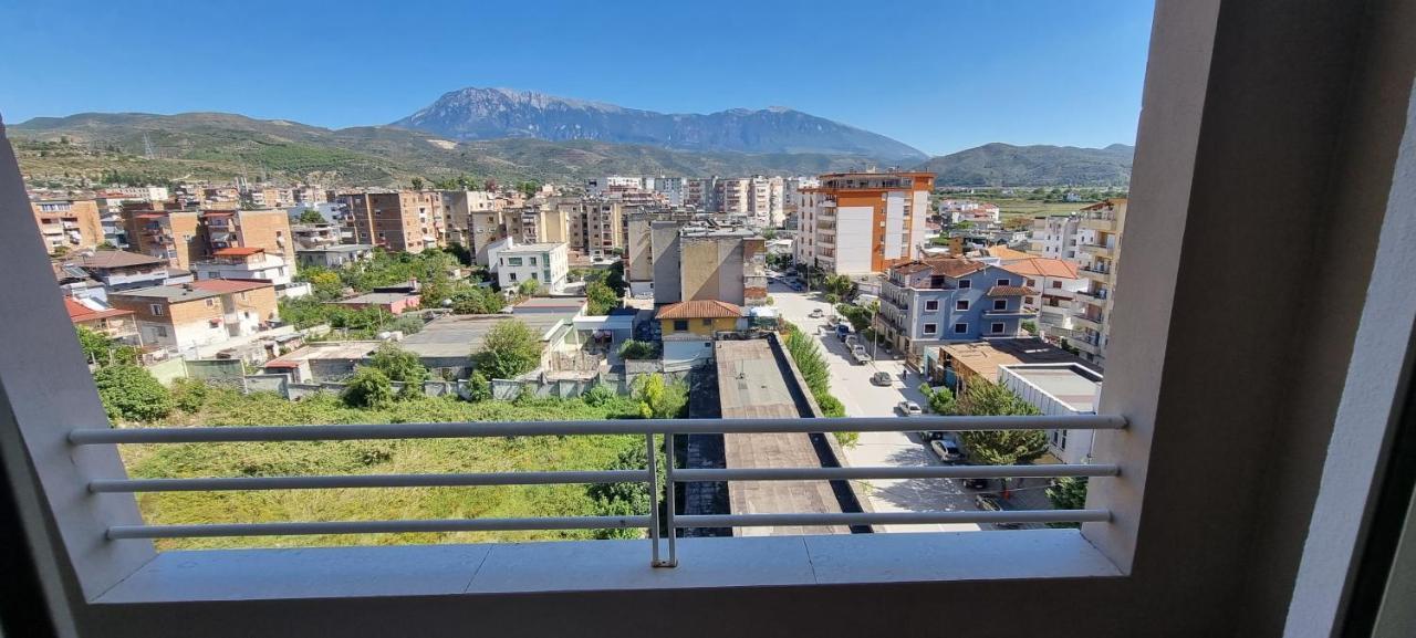 Luis Penthouse Apartman Berat Kültér fotó