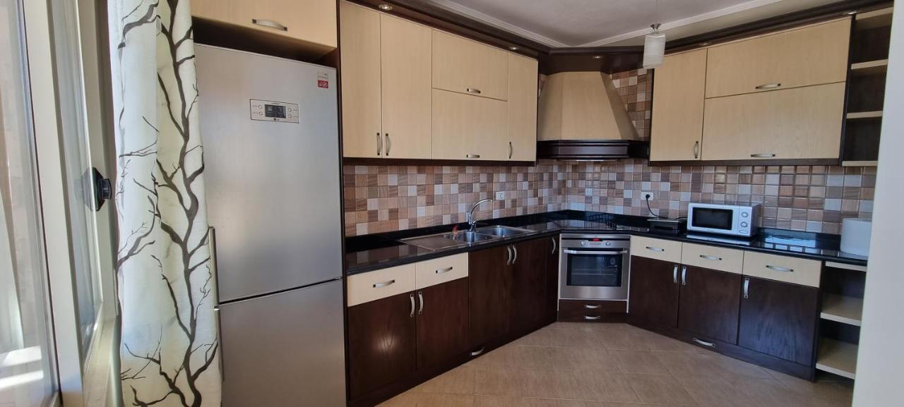 Luis Penthouse Apartman Berat Kültér fotó