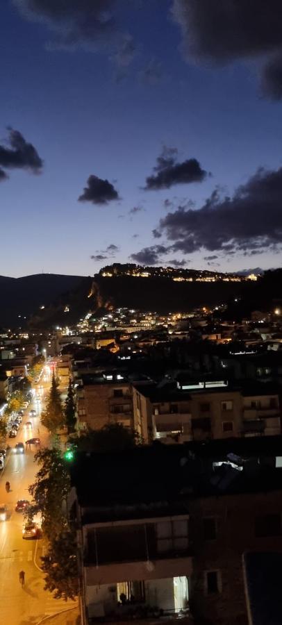 Luis Penthouse Apartman Berat Kültér fotó